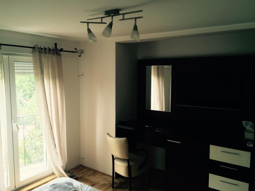 Park Srce Apartments Аранделовац Номер фото