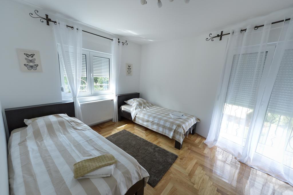 Park Srce Apartments Аранделовац Номер фото